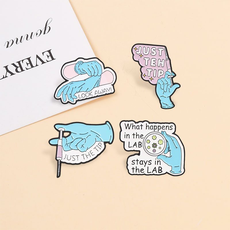 科学実験室エナメルピン、ピペットの先端だけを描いたもの、青い - Medical Lab Gifts のレビューと価格